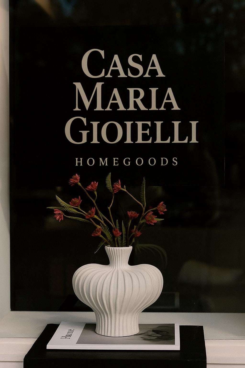 Vaso Scultoreo Spherical | Modern Italian Artistry in High-End Ceramic Stoneware | Casa Maria Gioielli